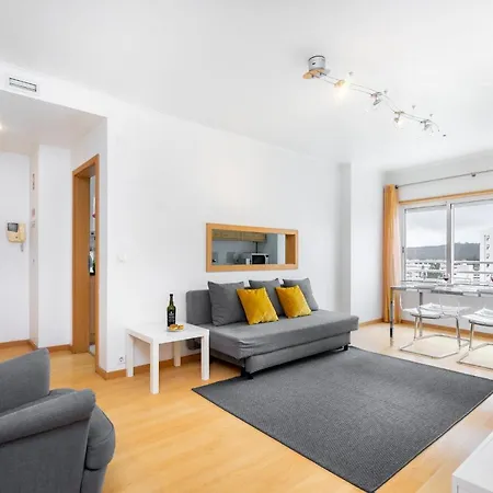 Lisboa, Cidade, Elegant With Air Cond, Free Wifi And Near Metro, By Ig *