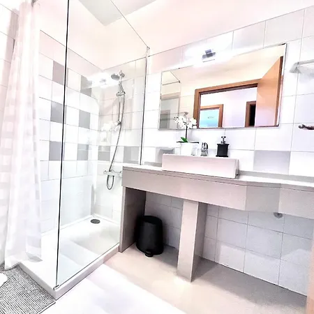Apartamento Lisboa, Cidade, Elegant With Air Cond, Free Wifi And Near Metro, By Ig *