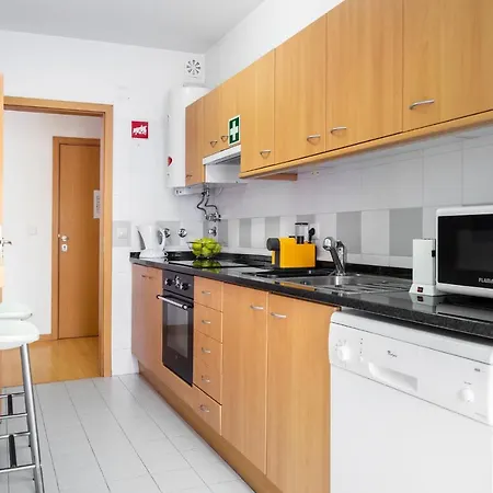 Lisboa, Cidade, Elegant With Air Cond, Free Wifi And Near Metro, By Ig Appartement